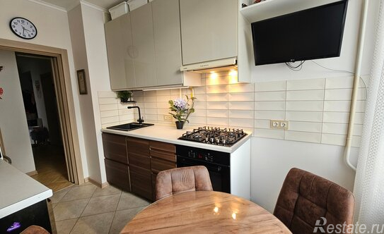 Продажа 2-комн квартиры на вторичном рынке улица Новаторов