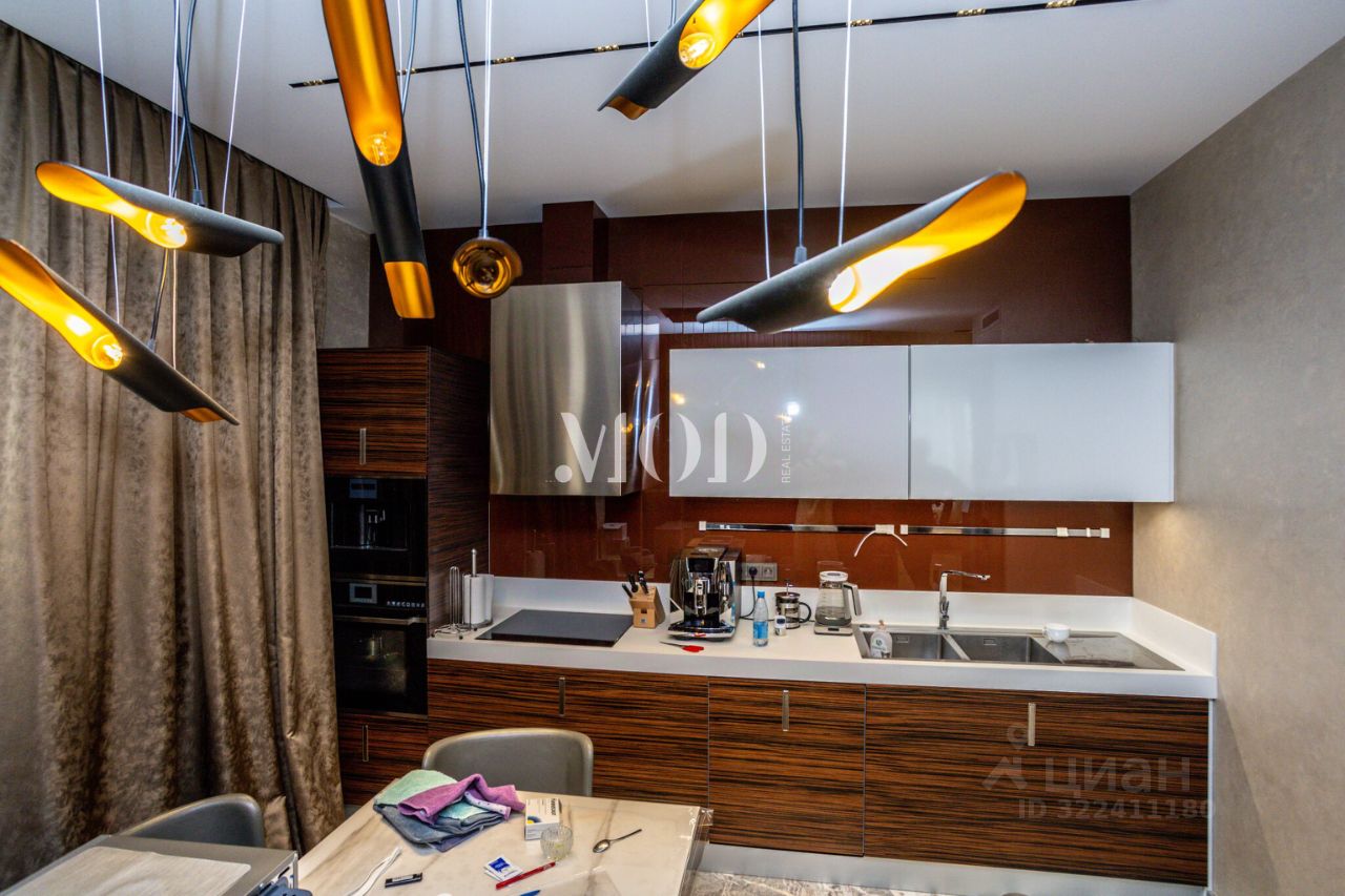 Продажа 3-комн квартиры на вторичном рынке Минская улица, 2