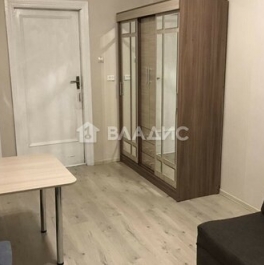 Продажа 5-комн квартиры на вторичном рынке улица Трофимова,  д. 4