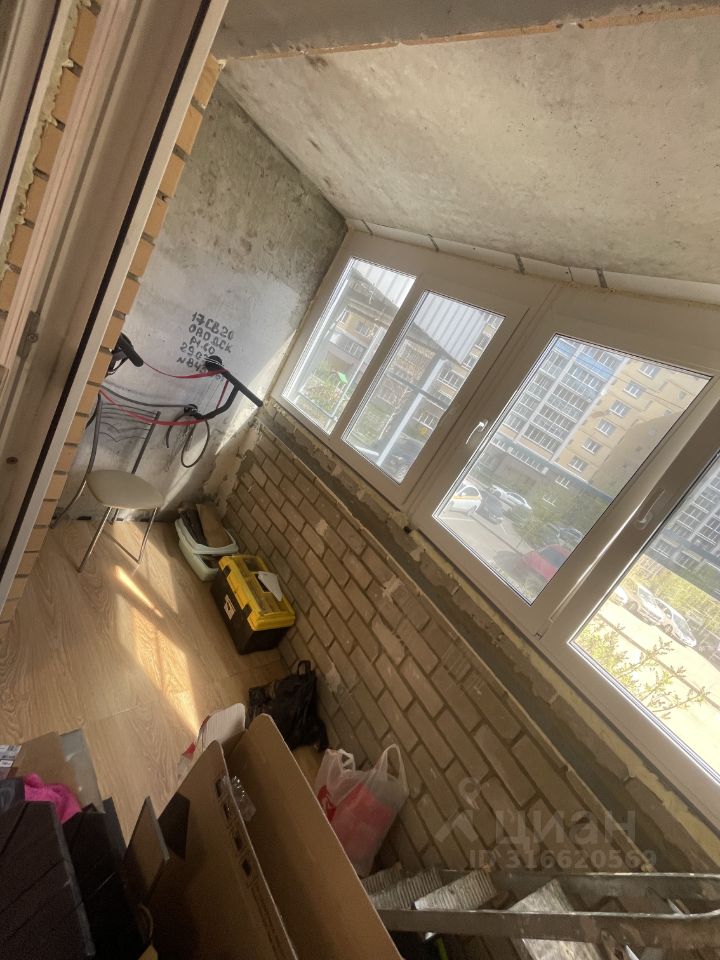 Продажа 2-комн квартиры на вторичном рынке Северный кв-л, д. Сапроново, Купелинка мкр, 1