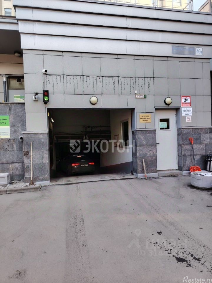 Продажа гаража Каменноостровский пр-кт,  д. 40