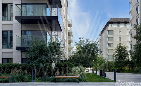 Продажа 3-комн квартиры на вторичном рынке Мосфильмовская улица