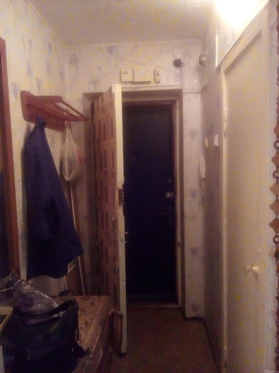 Продажа 2-комн квартиры на вторичном рынке Волхов г, Волгоградская ул ,  д. 17