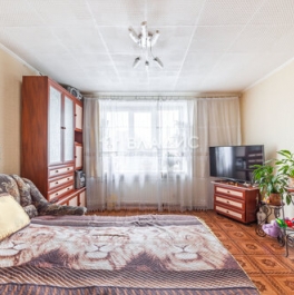 Продажа 1-комн квартиры на вторичном рынке улица Пинегина,  д. 23