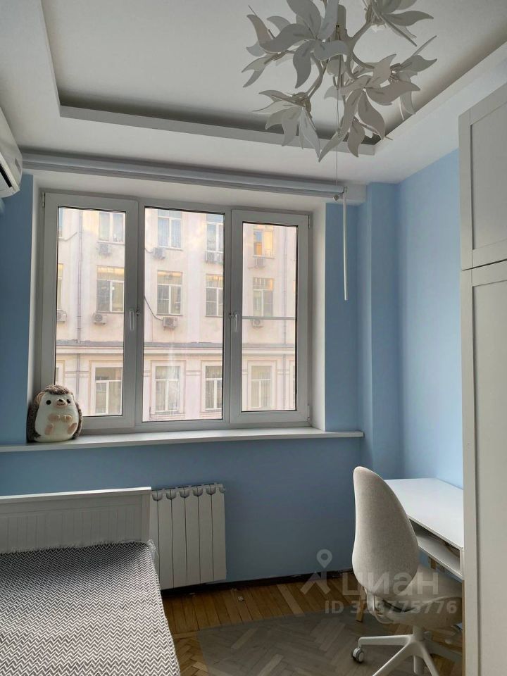 Продажа 3-комн квартиры на вторичном рынке Новая Басманная улица, 4-6С3