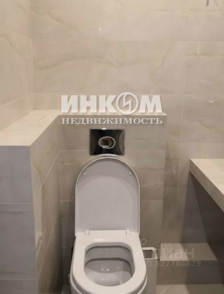 Продажа 2-комн квартиры на вторичном рынке улица Приорова, 2А