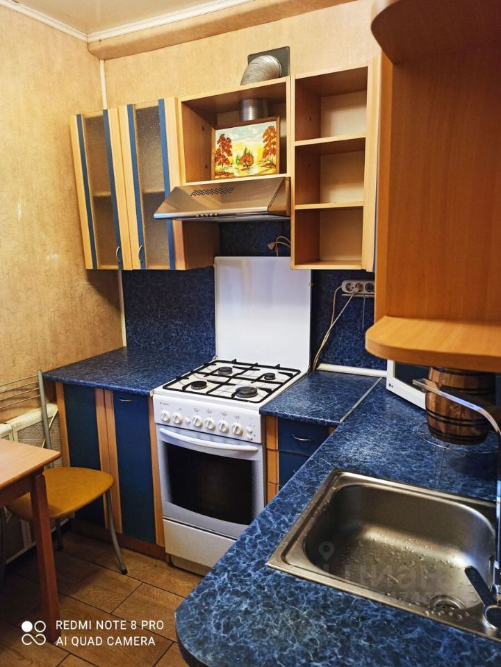 Аренда 3-комн квартиры на вторичном рынке проспект Народного ополчения, 113