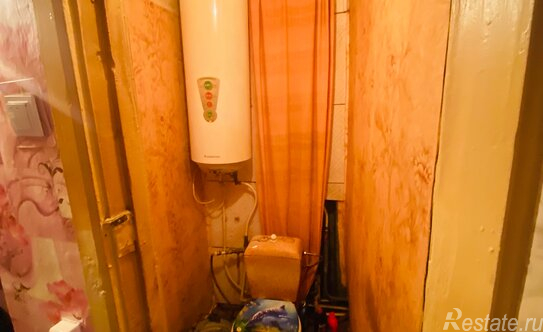 Продажа 2-комн квартиры на вторичном рынке Оредеж, улица Карла Маркса,  д. 12