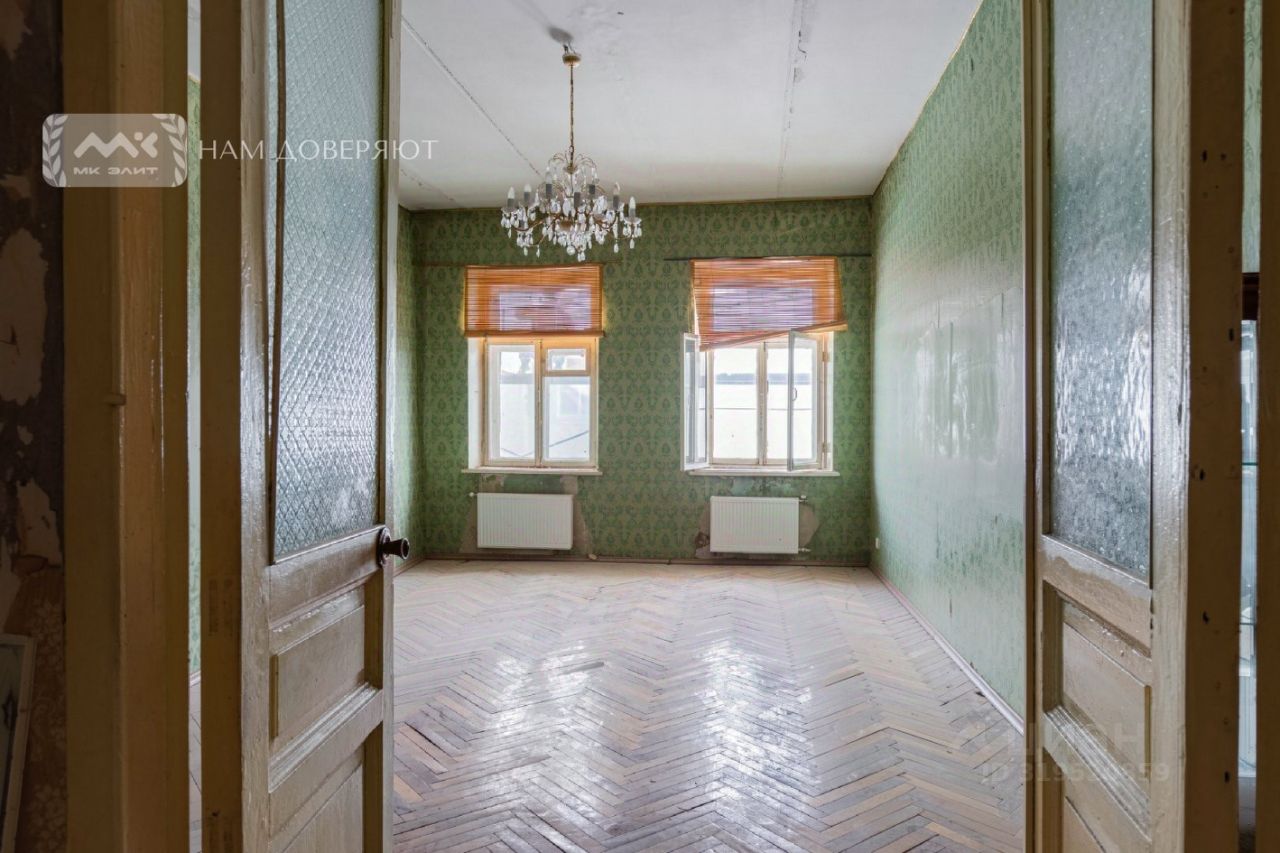 Продажа 3-комн квартиры на вторичном рынке Невский проспект, 139