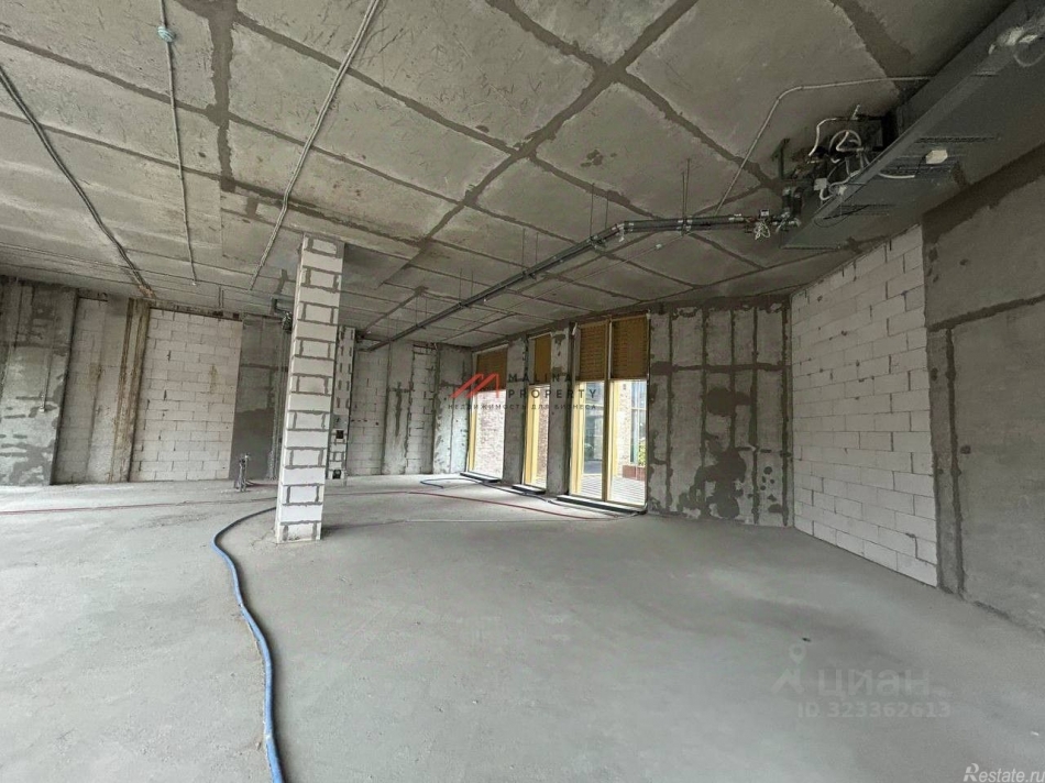 Продажа торгового помещения улица Мустая Карима,  д. 12