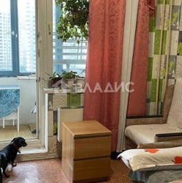 Продажа 4-комн квартиры на вторичном рынке улица Брусилова,  д. 21