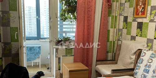 4-комн квартира улица Брусилова,  д. 21