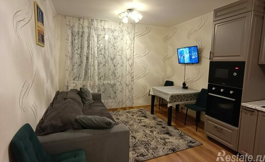 Продажа 3-комн квартиры на вторичном рынке Богатырский пр-кт