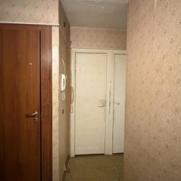 Продажа 4-комн квартиры на вторичном рынке Кировский район, улица Гагарина,  д. 9