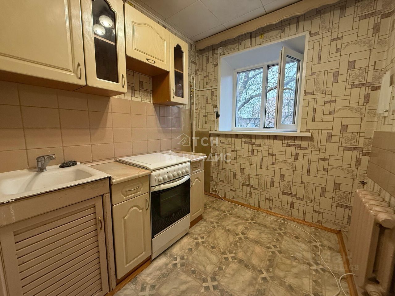 Продажа 1-комн квартиры на вторичном рынке Королев, Первомайская улица,  д. 2