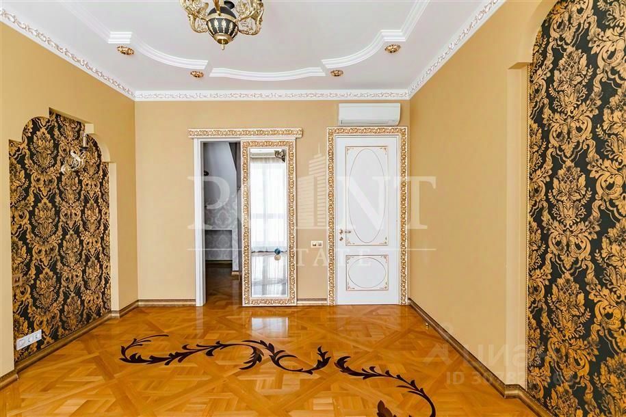 Продажа 4-комн квартиры на вторичном рынке Староволынская улица, 12к3