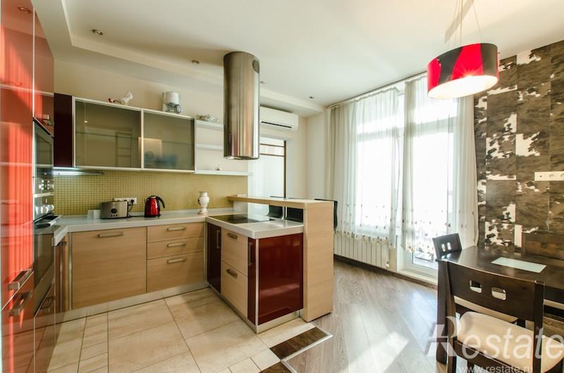 Аренда 3-комн квартиры на вторичном рынке Оренбургская ул ,  д. 2