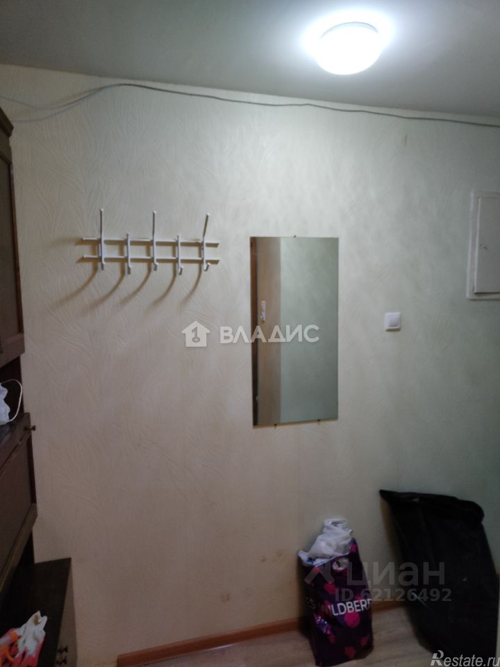 Продажа 1-комн квартиры на вторичном рынке Институтский проспект,  д. 1