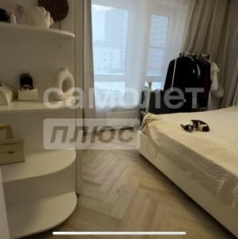 Продажа 4-комн квартиры на вторичном рынке Саларьевская ул,  д. 16 к3