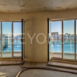 Продажа 4-комн квартиры на вторичном рынке Вязовая улица,  д. 8