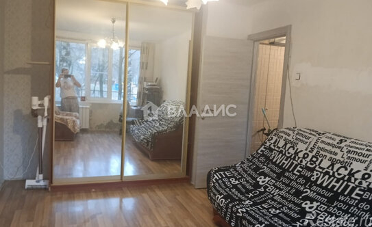 Продажа 2-комн квартиры на вторичном рынке улица Брянцева,  д. 8