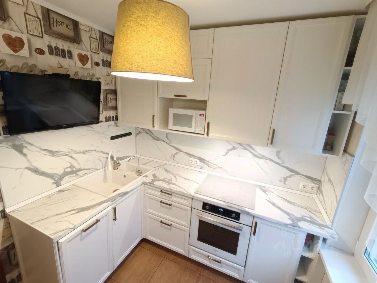 Продажа 2-комн квартиры на вторичном рынке улица Бестужевых, 12А