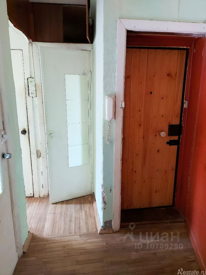 Продажа 2-комн квартиры на вторичном рынке Рабфаковский 1-й пер,  д. 4