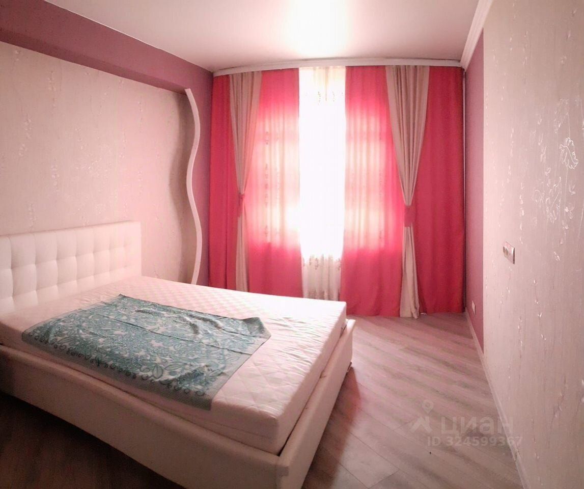 Продажа 2-комн квартиры на вторичном рынке улица Генерала Донскова, 8