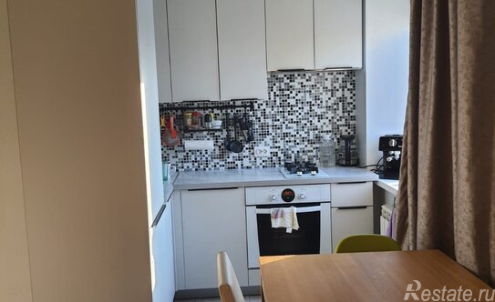 Продажа 2-комн квартиры на вторичном рынке Павловск г, Медвежий пер,  д. 2/5