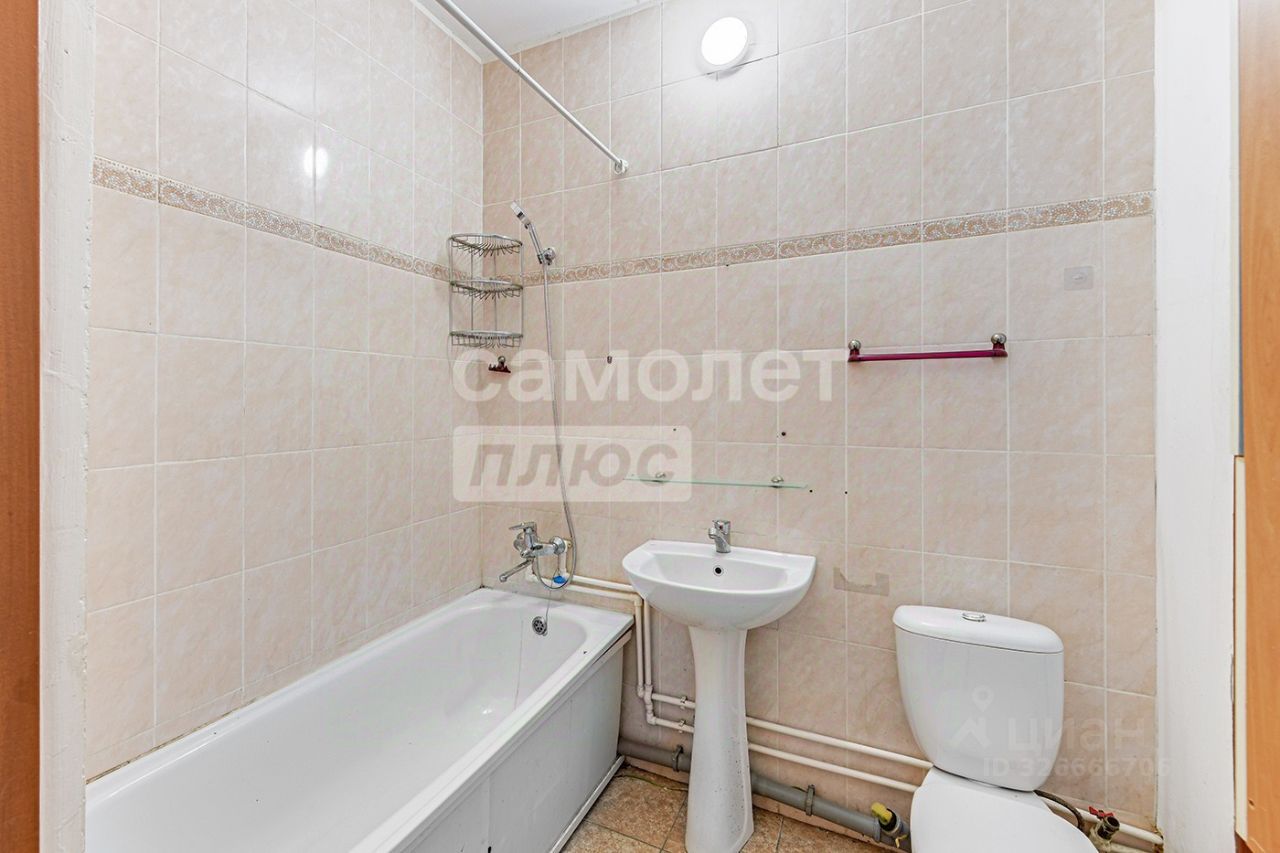 Продажа 1-комн квартиры на вторичном рынке Зенино ЖК Самолет мкр, Люберцы, улица Вертолетная,  д. 18