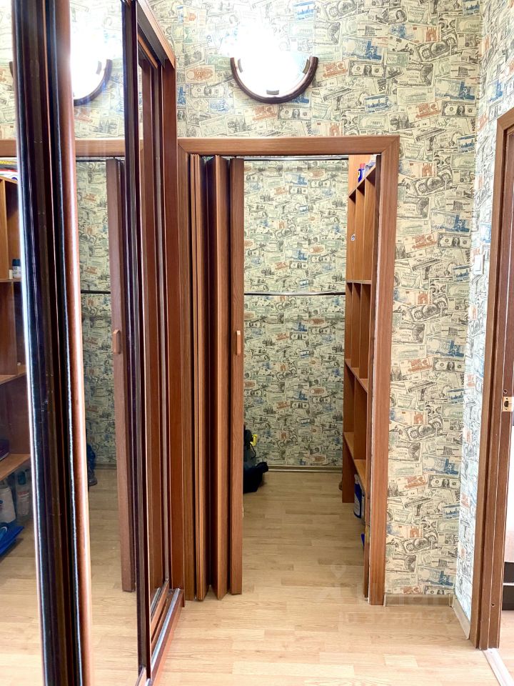 Продажа 1-комн квартиры на вторичном рынке улица Авиаконструктора Петлякова, 31