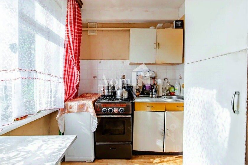 Продажа 2-комн квартиры на вторичном рынке проспект Космонавтов, 19К2