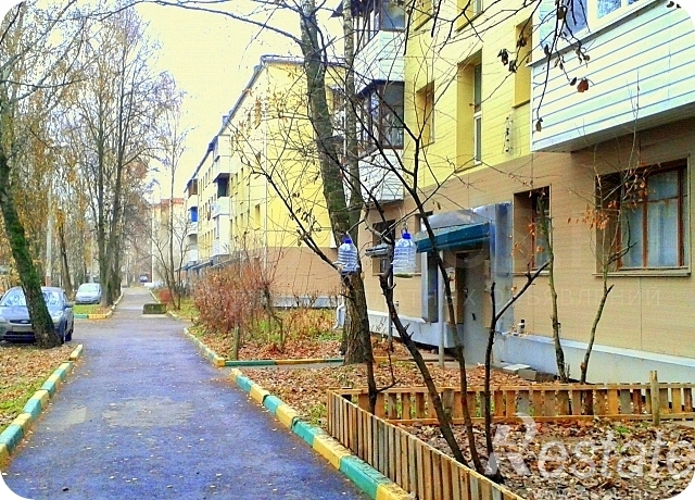 Продажа 3-комн квартиры на вторичном рынке Звенигород г, Полевая ул ,  д. 25