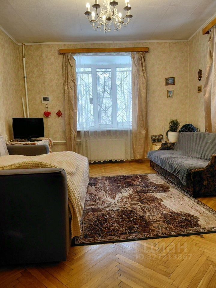 Продажа комнаты 21-я Васильевского острова линия, 16к2
