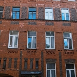 Продажа 4-комн квартиры на вторичном рынке Галерная улица,  д. 44