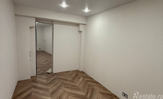 Продажа 3-комн квартиры на вторичном рынке ул Знаменская,  д. 19