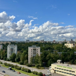 Продажа 1-комн квартиры на вторичном рынке Народного ополчения пр-кт,  д. 10