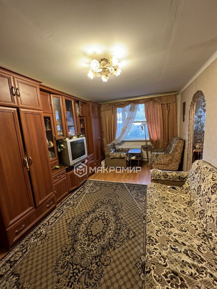 Продажа 2-комн квартиры на вторичном рынке Искровский проспект, 3к2Д