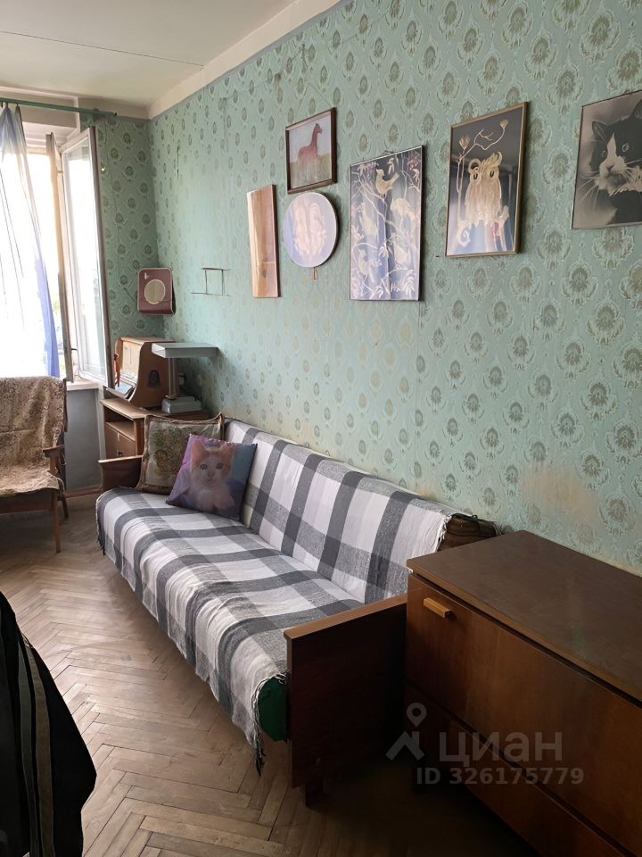 Продажа 1-комн квартиры на вторичном рынке Дрезденская улица, 21