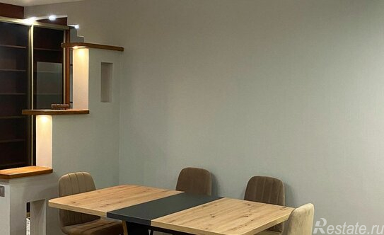 Продажа 3-комн квартиры на вторичном рынке ул Молостовых,  д. 11,  к. 1