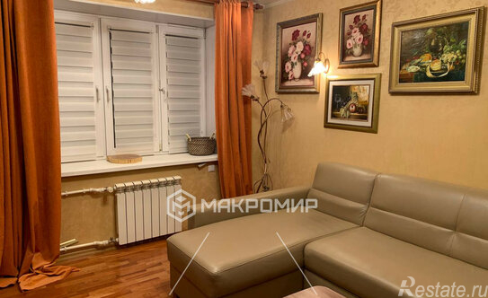 Продажа 3-комн квартиры на вторичном рынке проспект Сизова,  д. 12 к1