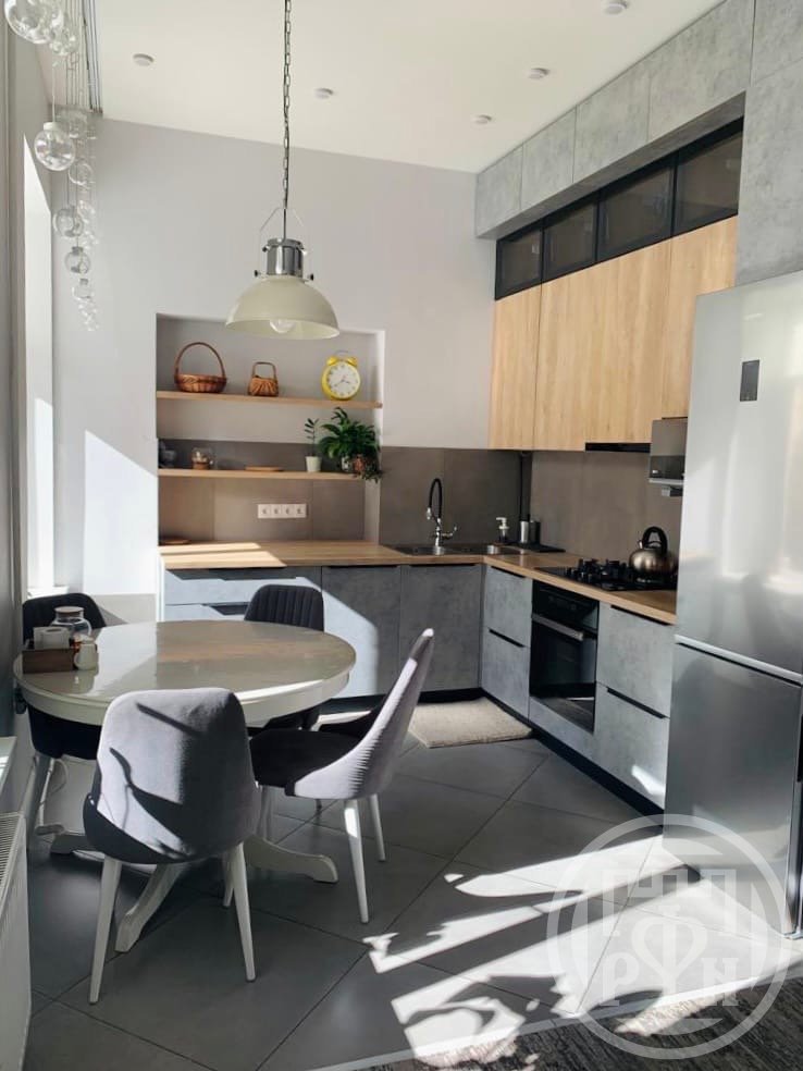 Продажа 3-комн квартиры на вторичном рынке 12-я линия В.О.,  д. 55/20