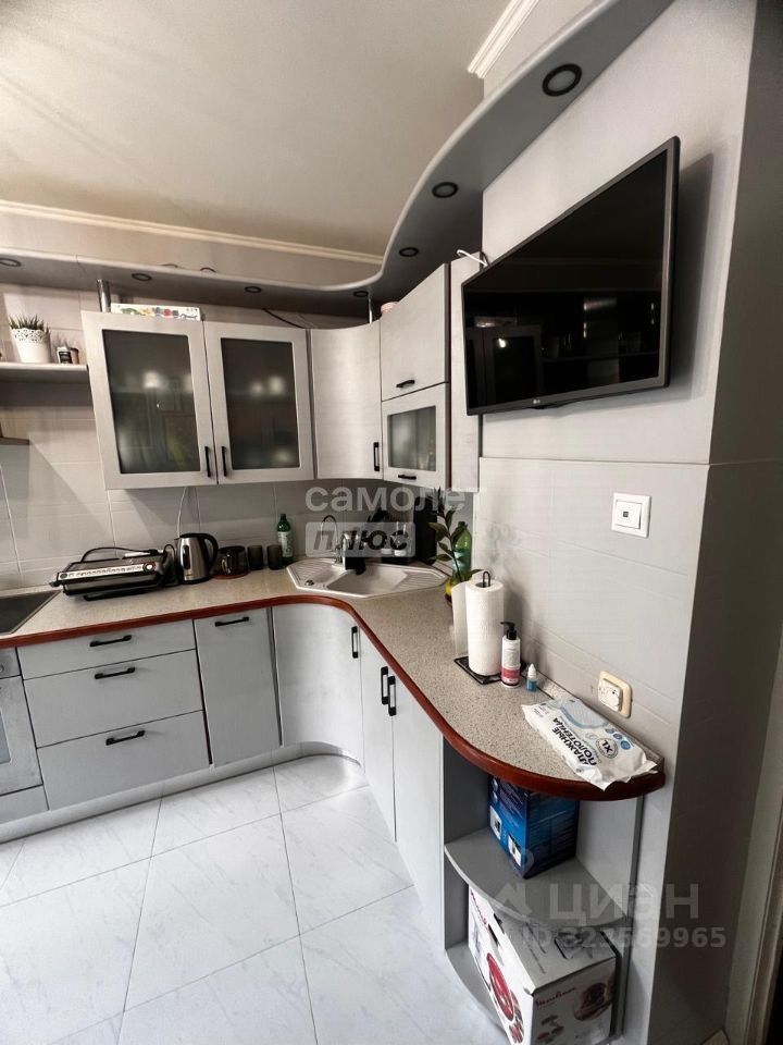 Продажа 2-комн квартиры на вторичном рынке улица Зои и Александра Космодемьянских, 11А