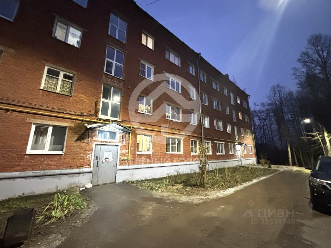 Продажа 2-комн квартиры на вторичном рынке Высоковск, улица Стачек, 1