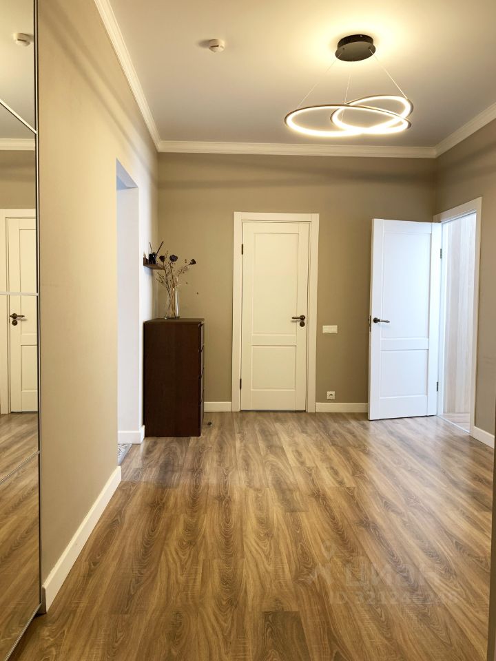 Продажа 3-комн квартиры на вторичном рынке проспект Магеллана, 2