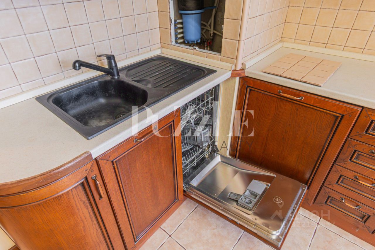 Продажа 2-комн квартиры на вторичном рынке Кузнецовская улица, 44