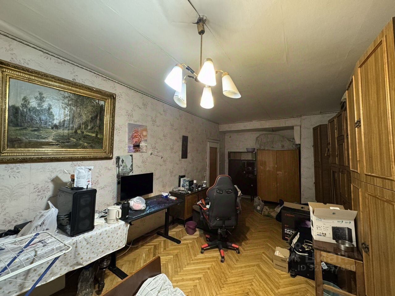 Продажа 2-комн квартиры на вторичном рынке 21-я Васильевского острова линия, 16к2