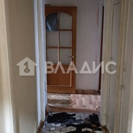 Продажа 3-комн квартиры на вторичном рынке улица Ватутина,  д. 13 к1