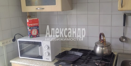 3-комн квартира Волхов г., Дзержинского ул. ,  д. 6