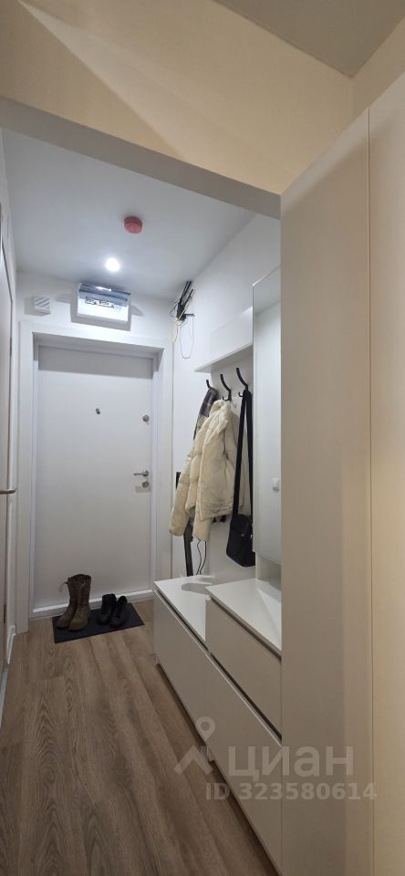 Аренда 1-комн квартиры на вторичном рынке Большая Очаковская улица, 2К2